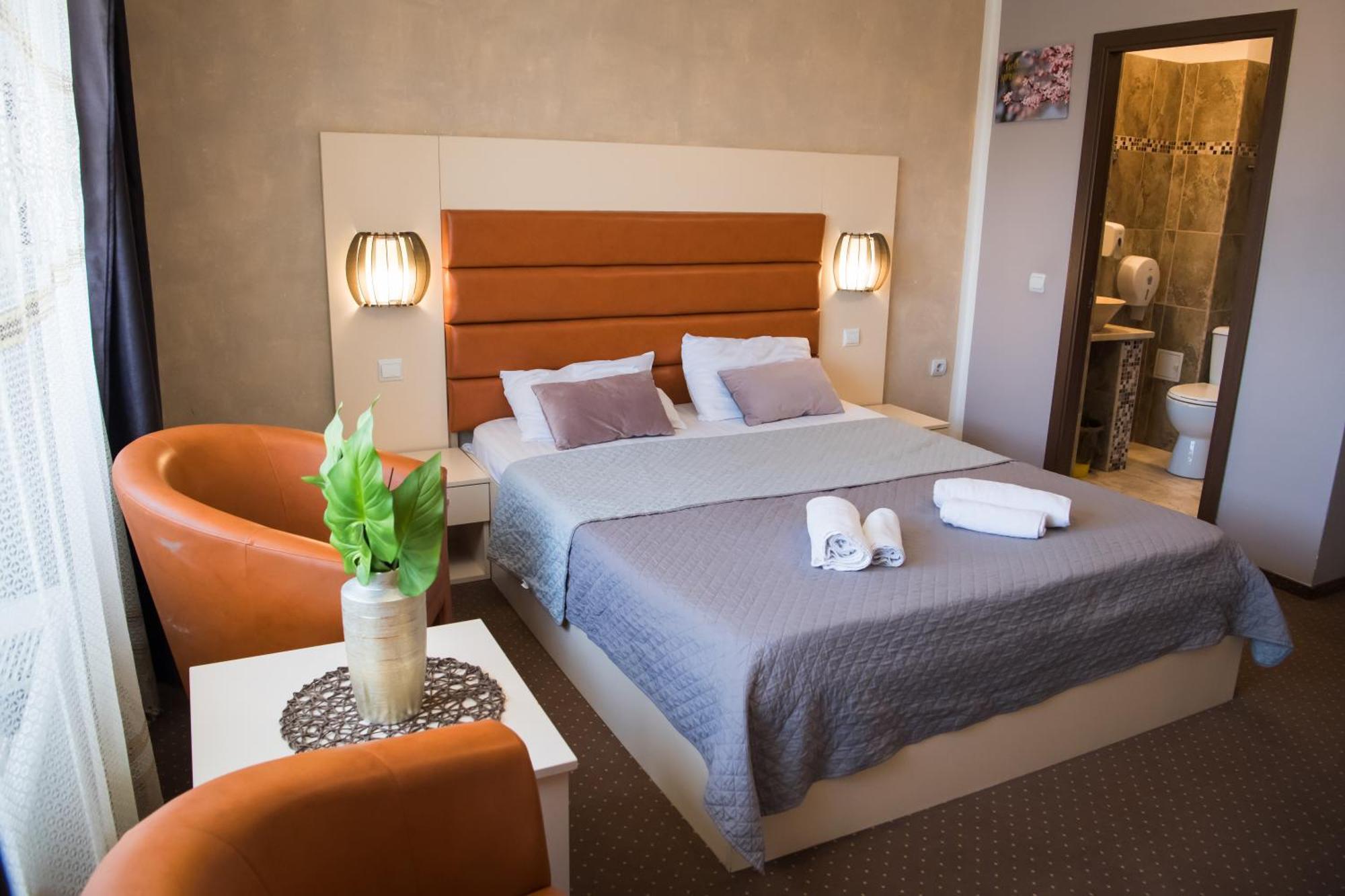 Mbi Travel Inn Κραϊόβα Εξωτερικό φωτογραφία