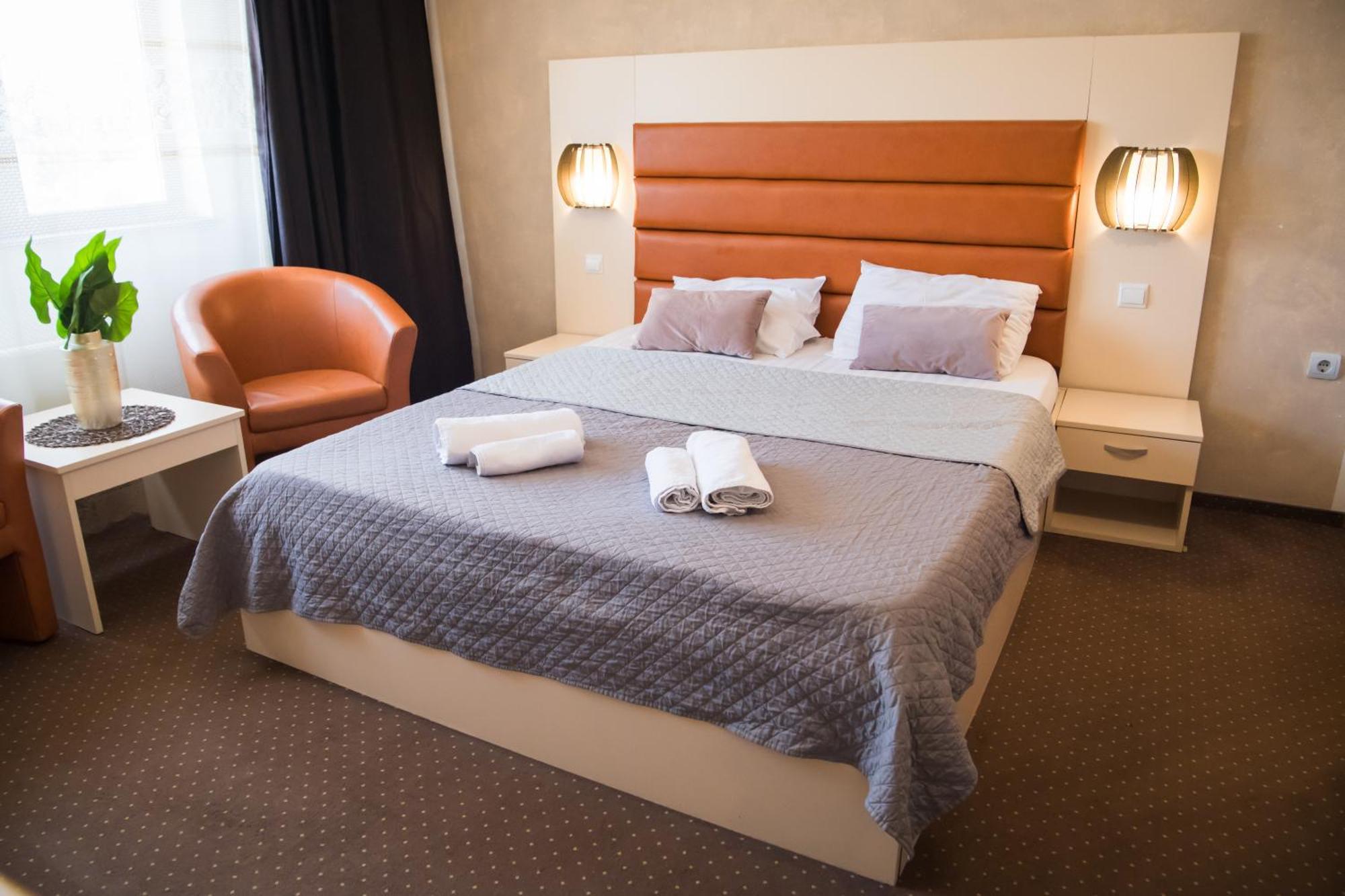 Mbi Travel Inn Κραϊόβα Εξωτερικό φωτογραφία