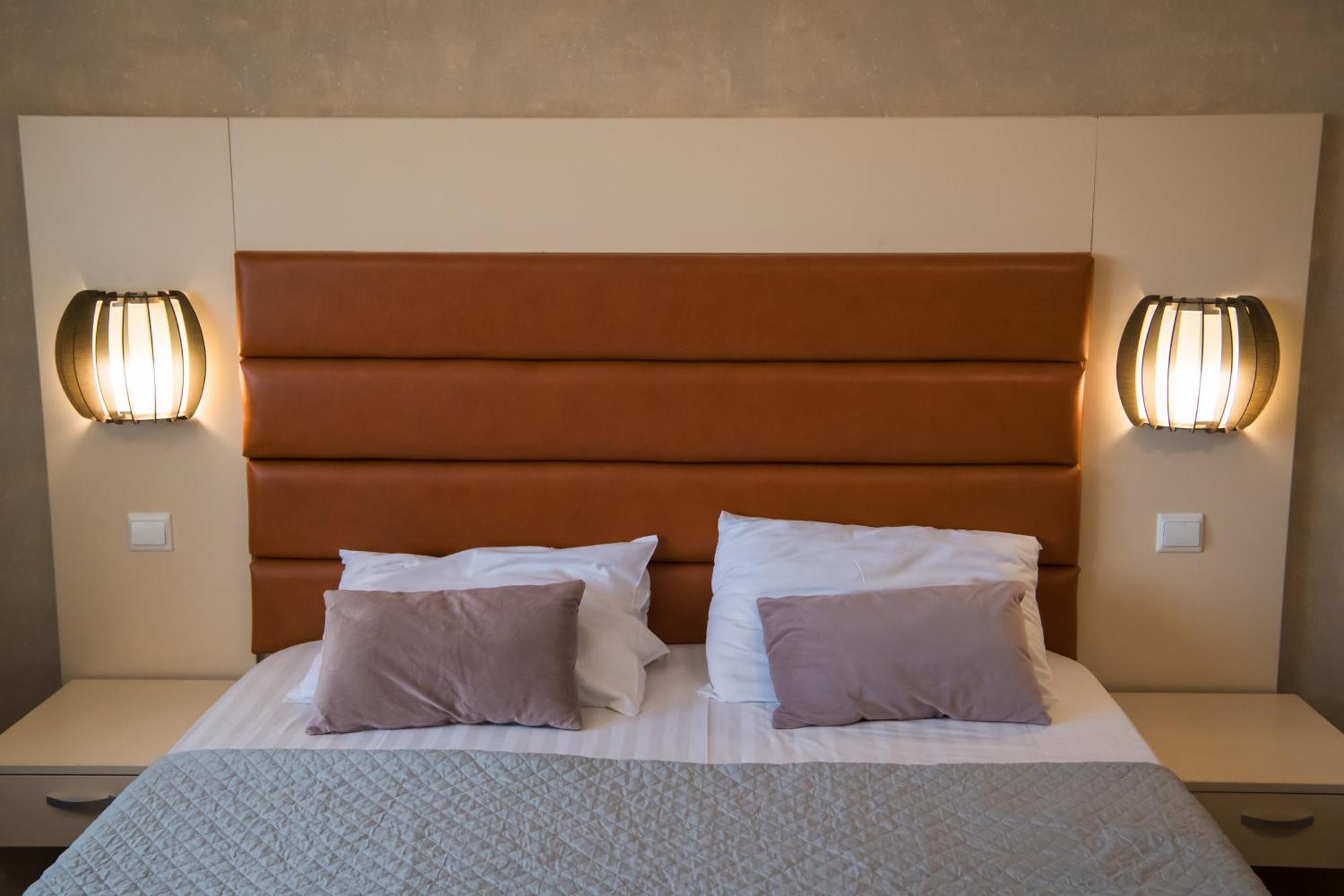 Mbi Travel Inn Κραϊόβα Εξωτερικό φωτογραφία
