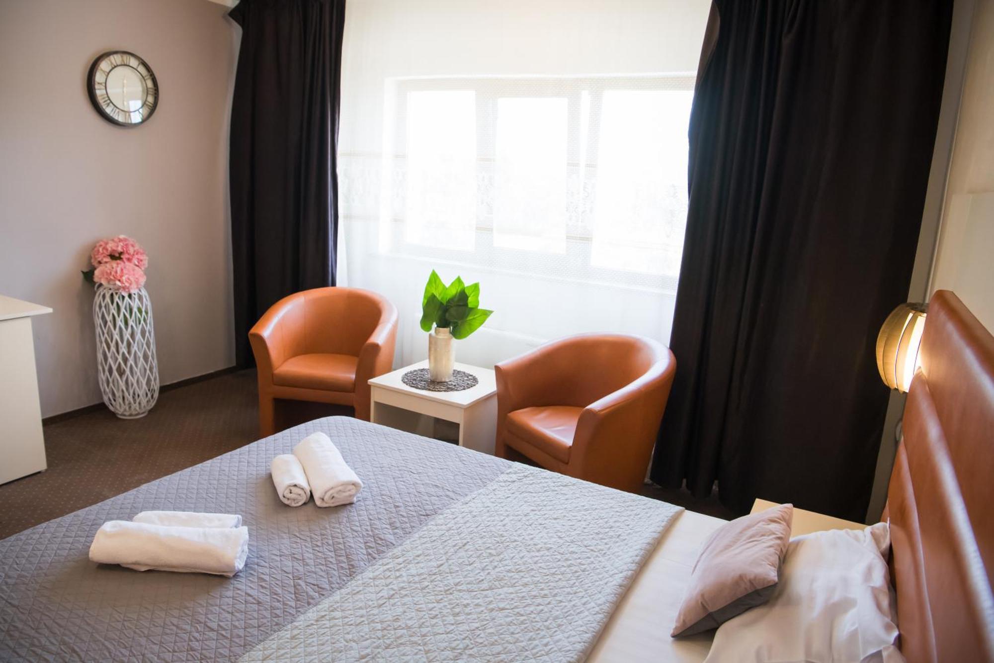 Mbi Travel Inn Κραϊόβα Εξωτερικό φωτογραφία
