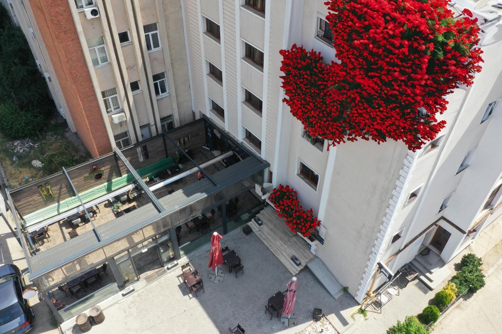 Mbi Travel Inn Κραϊόβα Εξωτερικό φωτογραφία