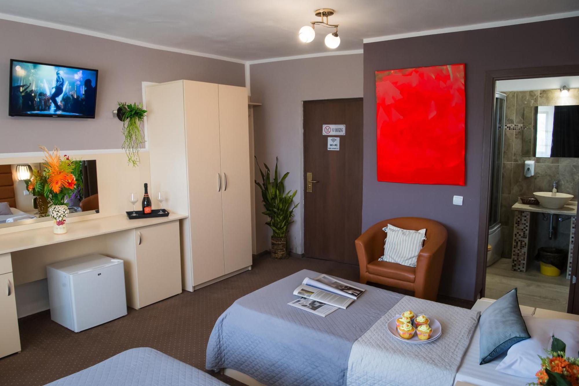 Mbi Travel Inn Κραϊόβα Εξωτερικό φωτογραφία