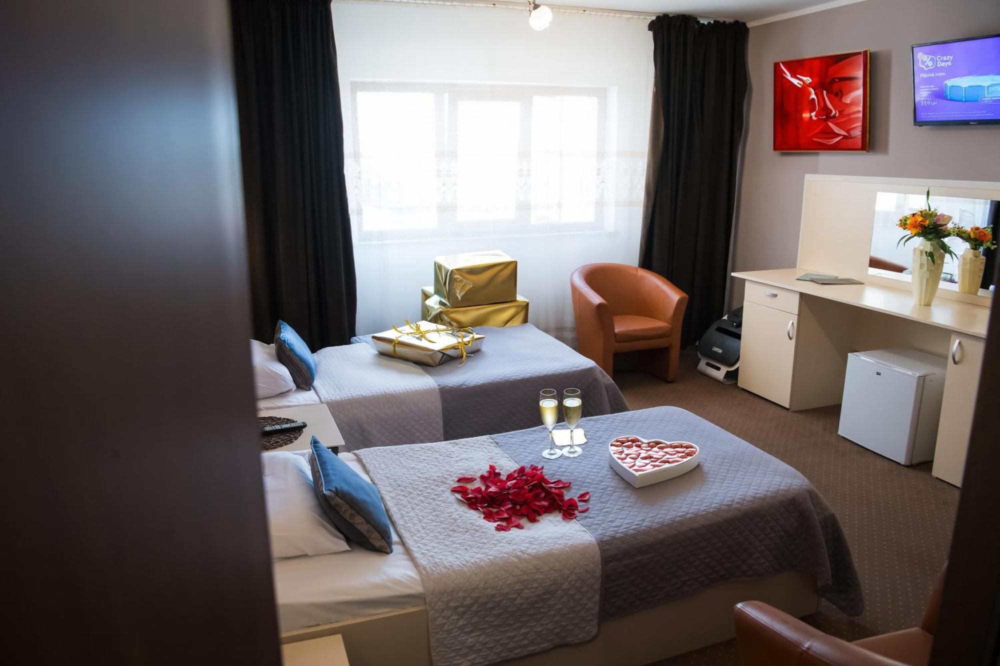 Mbi Travel Inn Κραϊόβα Εξωτερικό φωτογραφία